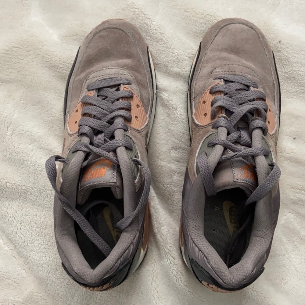 Nike bronze AirMax